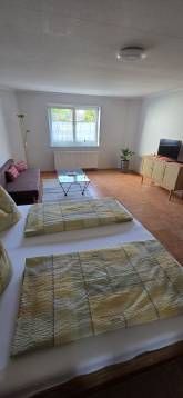 Wohn/-Schlafzimmer Fewo