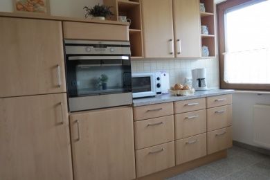 BARRIEREFREIE FERIENWOHNUNG LAVENDEL MIT PFLEGEBETT, MOSELBLICK, für Gäste mit eingeschränkter Beweglichkeit -  Rollstuhlfahrer -   kostenloses WLAN - Ferienweingut