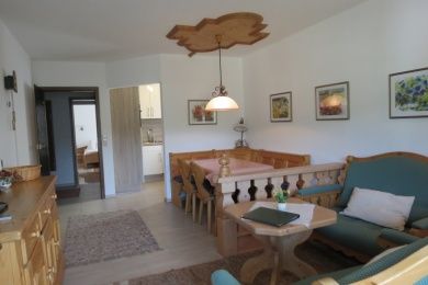 BARRIEREFREIE FERIENWOHNUNG LAVENDEL MIT PFLEGEBETT, MOSELBLICK, für Gäste mit eingeschränkter Beweglichkeit -  Rollstuhlfahrer -   kostenloses WLAN - Ferienweingut