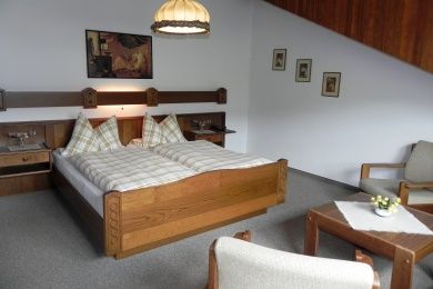 Ferienwohnung Glockenblume im Landhaus Mosel    mit Traumblick ins Moseltal -  2 Doppelzimmer-jedes mit eigener Du/WC