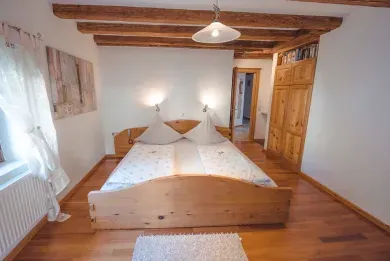 Ferienwohnungen und Gästezimmer Ehrhardt
