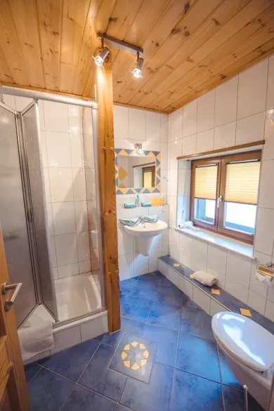 Ferienwohnungen und Gästezimmer Ehrhardt