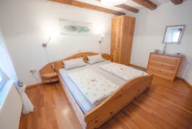 Ferienwohnungen und Gästezimmer Ehrhardt