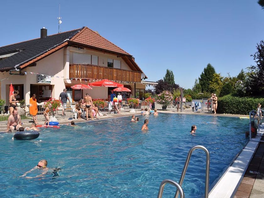 Schwimmbad im Campingpark, gratis für unsere Gäste