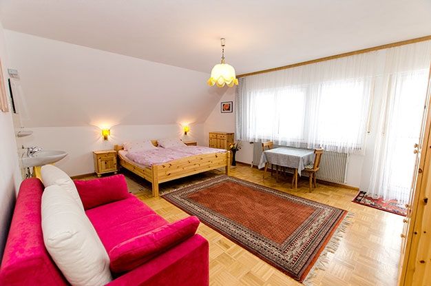 Haus Feldbergblick - Ferienwohnung & Appartement