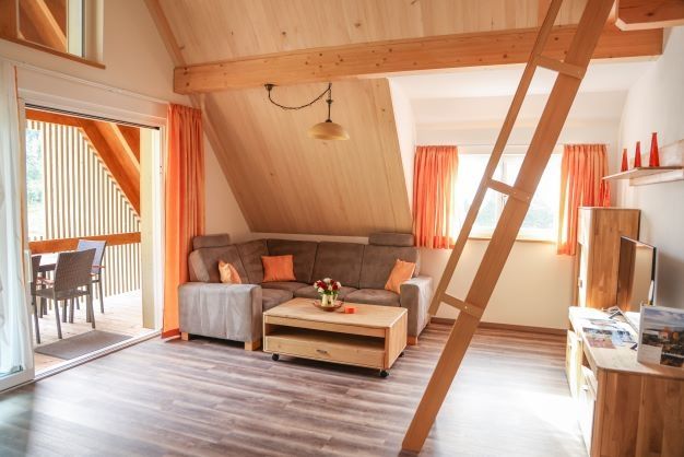 Blick vom der Küche ins Wohnzimmer