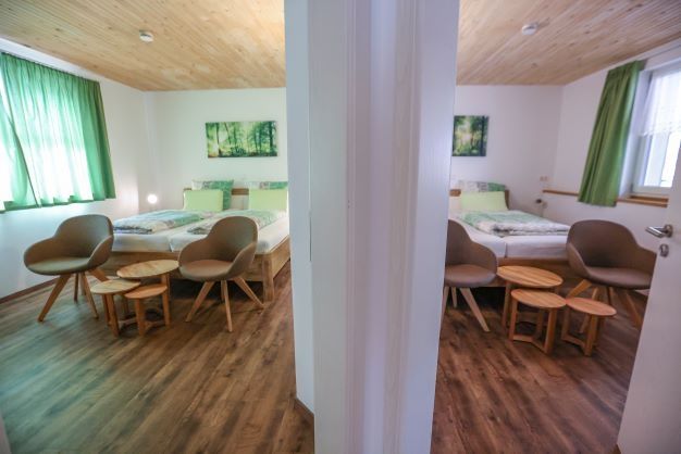 Blick in beide Schlafzimmer