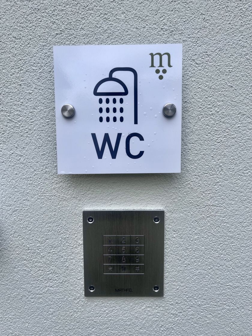 Toiletten/Dusch - Wohnmobilstellplatz