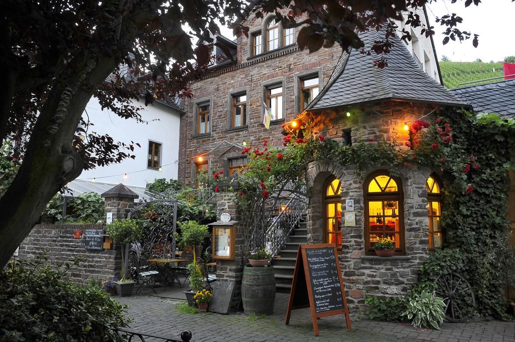 Gutshof Zenz - Elternhaus der Deutschen Weinkönigin 2025/26 Anna