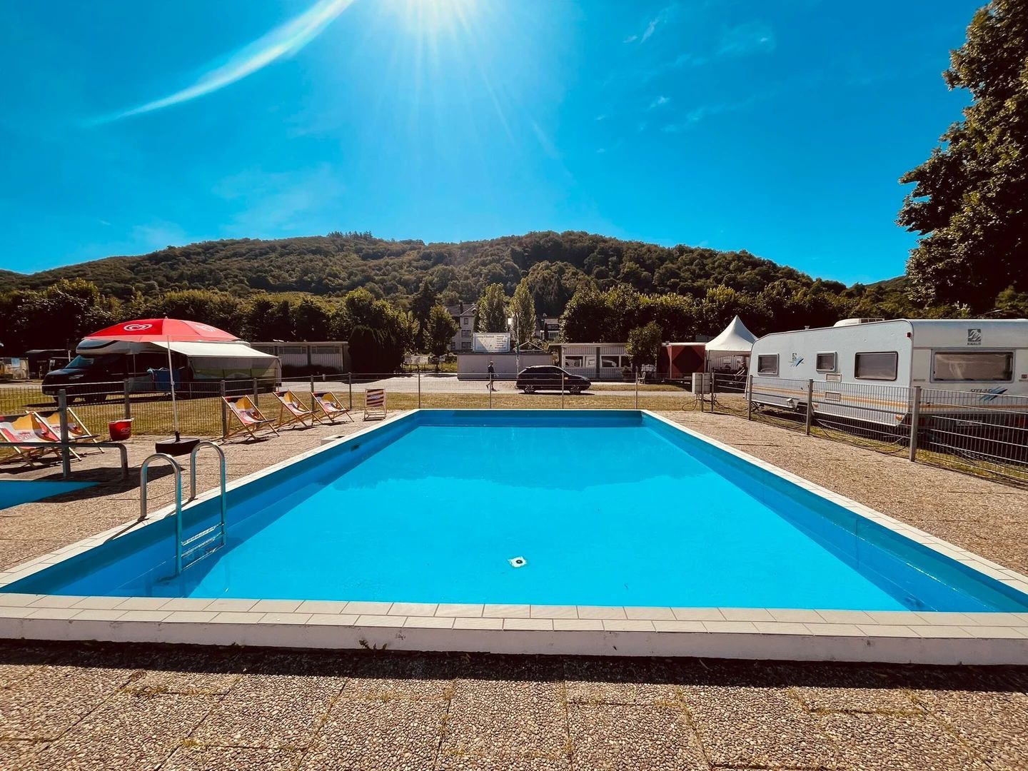 Camping Burgen - Campingplatz an der Mosel