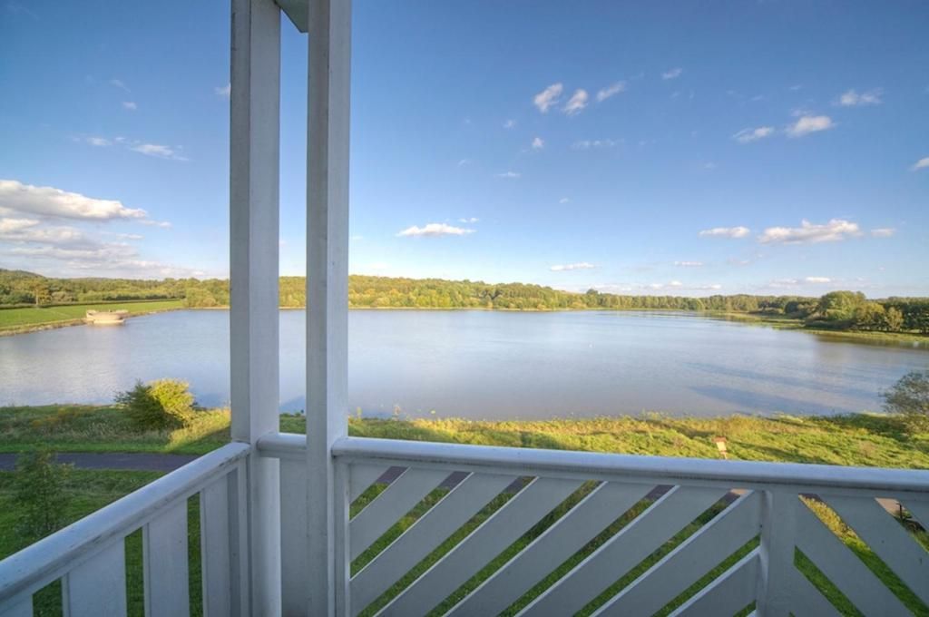 ****S Lakeside Resort Michaela