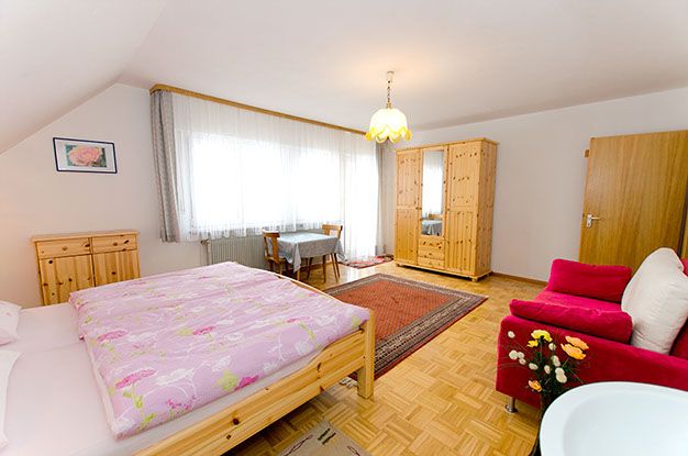 Haus Feldbergblick - Ferienwohnung & Appartement