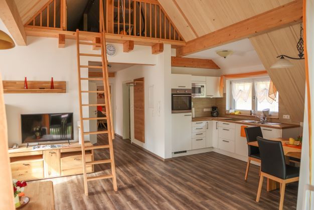 Blick vom Balkon Richtung Küche