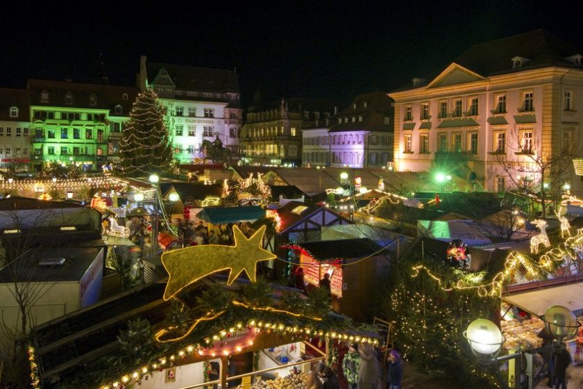 Kunsthandwerklicher Thomas Nast Nikolausmarkt